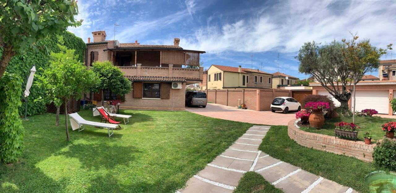 Villa Oasi Феррара Экстерьер фото